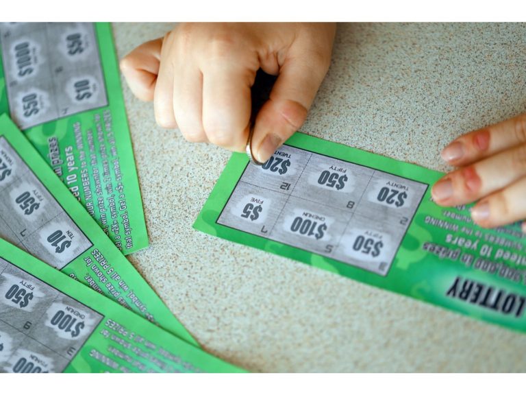 How to Play Online Scratch Cards 